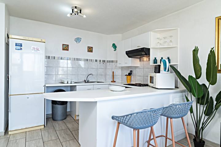 Chakas Cove 76 Kitchen